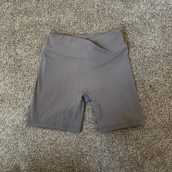 Unified Wrap Shorts - Picture 3 of 4